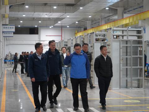 ���ո������� ABB��ѹ������Ӫ���Ŷ��߽�������ʱ����