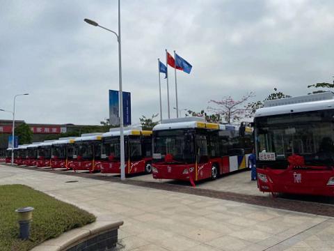 ������ʱ����˫Դ�޹�糵���ص�ԴDCDC�ڹ��ݵ糵��˾Ͷ��